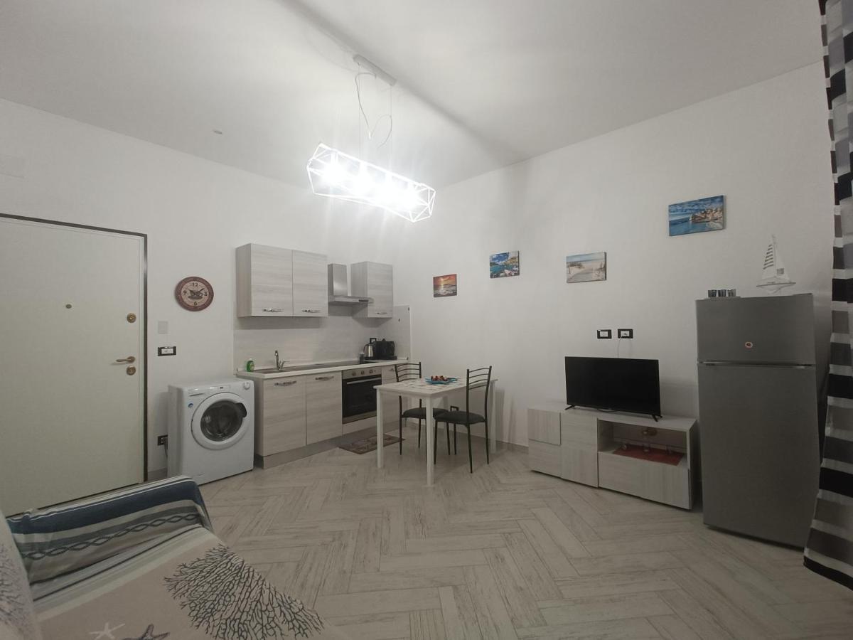 Casa Vacanze Via Nizza 57 Zinola-Wifi Savona Ngoại thất bức ảnh